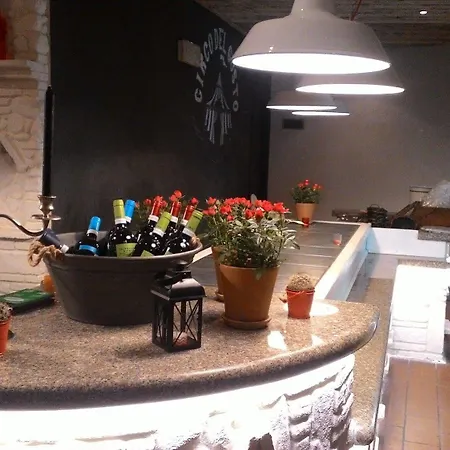 多加纳酒店 3*